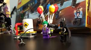 LEGO Batman Movie ‘The Joker Balloon Escape’ set review and video!