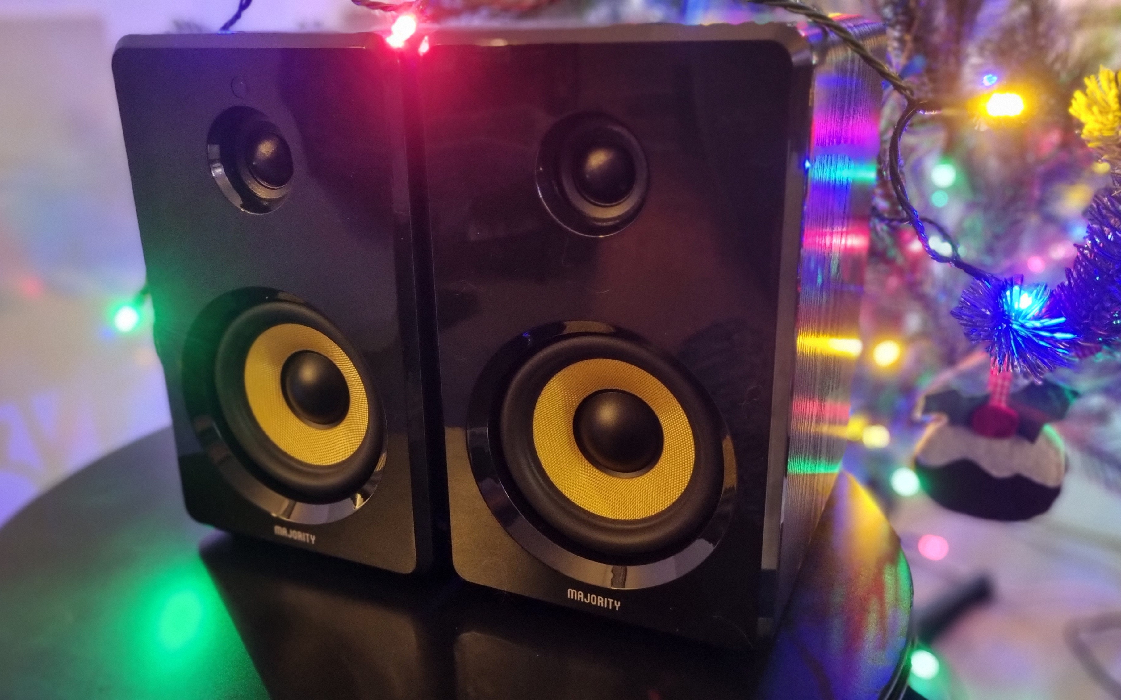 Majority D40X Bluetooth Bookshelf Speakers and Soundbars [Gift Guide 2023]
