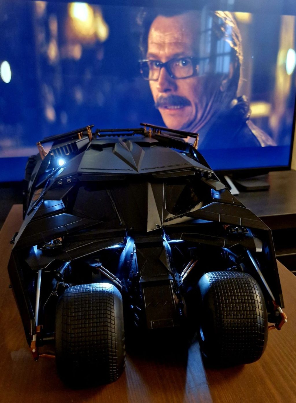 Building the Batmobile Tumbler [Hachette Partworks: Issues 113 –&nbsp;120]